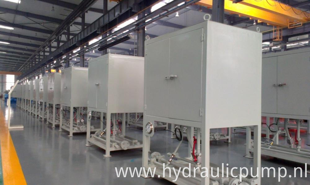 Gasifier hydraulic system